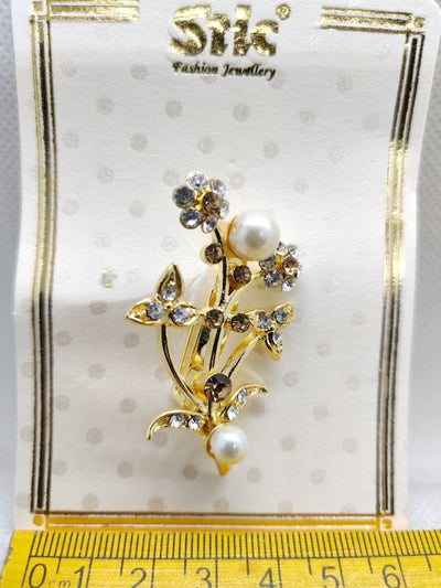 golden-bouquet-design-with-pearl-brooch