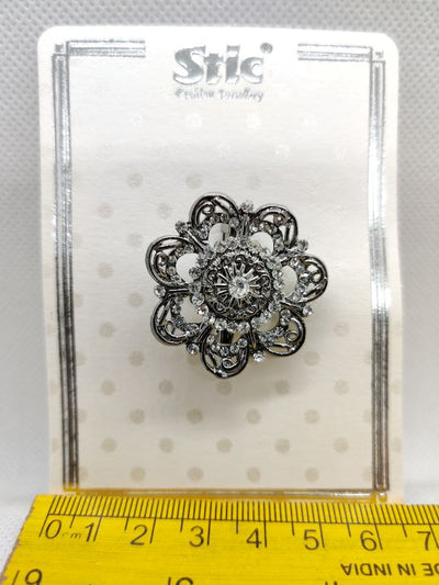 silver-rusted-flower-design-brooch