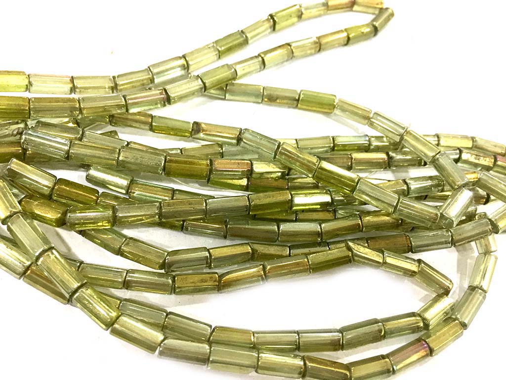 transparentgreenlustrepipeshapedglassbeads