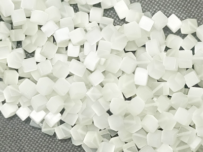 White Monalisa Cube Stone Beads
