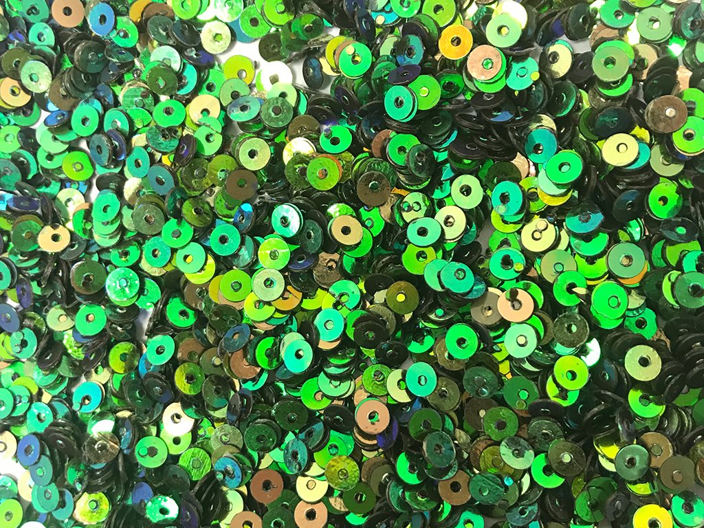 green-rainbow-circular-plastic-sequins-ntc131219-093
