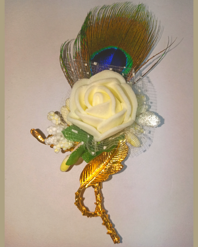 multicolor-white-flower-with-peacock-feather-designer-brooch