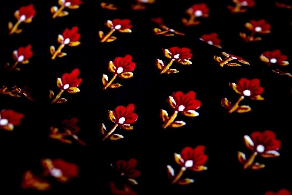 black-red-floral-printed-pure-cotton-fabric