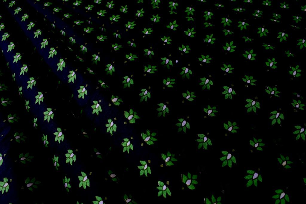 black-green-leaf-printed-pure-cotton-fabric