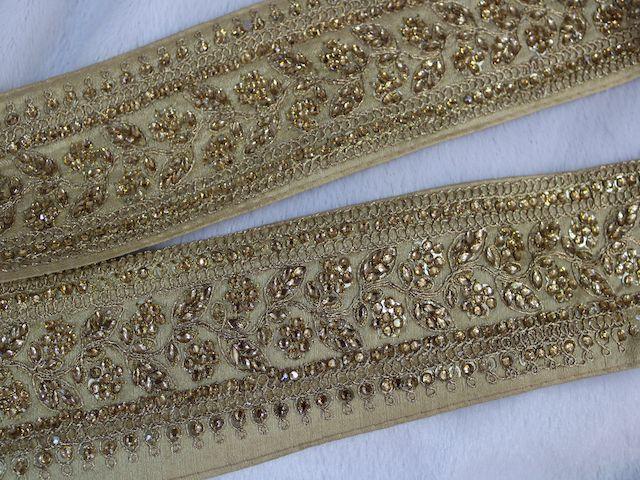 golden-stone-floral-lace