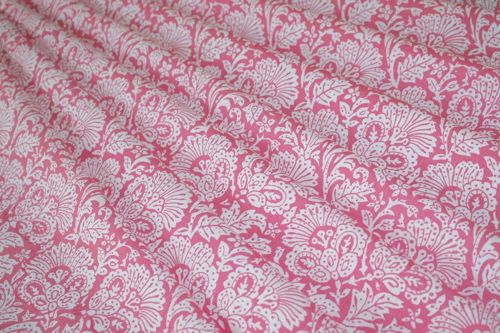 pink-floral-printed-pure-cotton-fabric