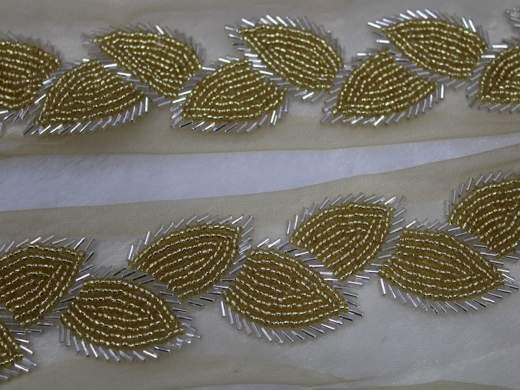 golden-and-silver-leaf-shaped-handwork-lace