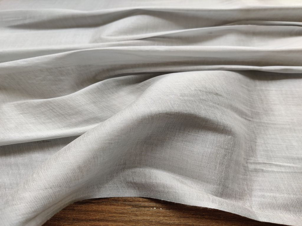 silver-plain-tissue-fabric