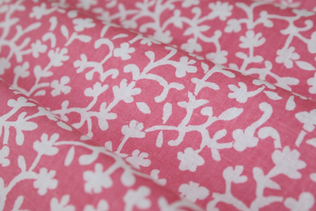 pink-white-floral-printed-pure-cotton-fabric