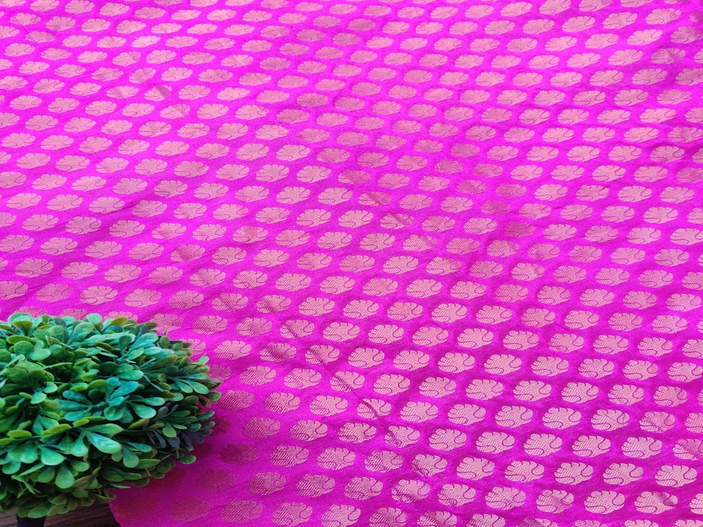 magenta-golden-banarsi-brocade-fabric