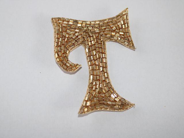 golden-alphabet-t-cutdana-handwork-patches-1