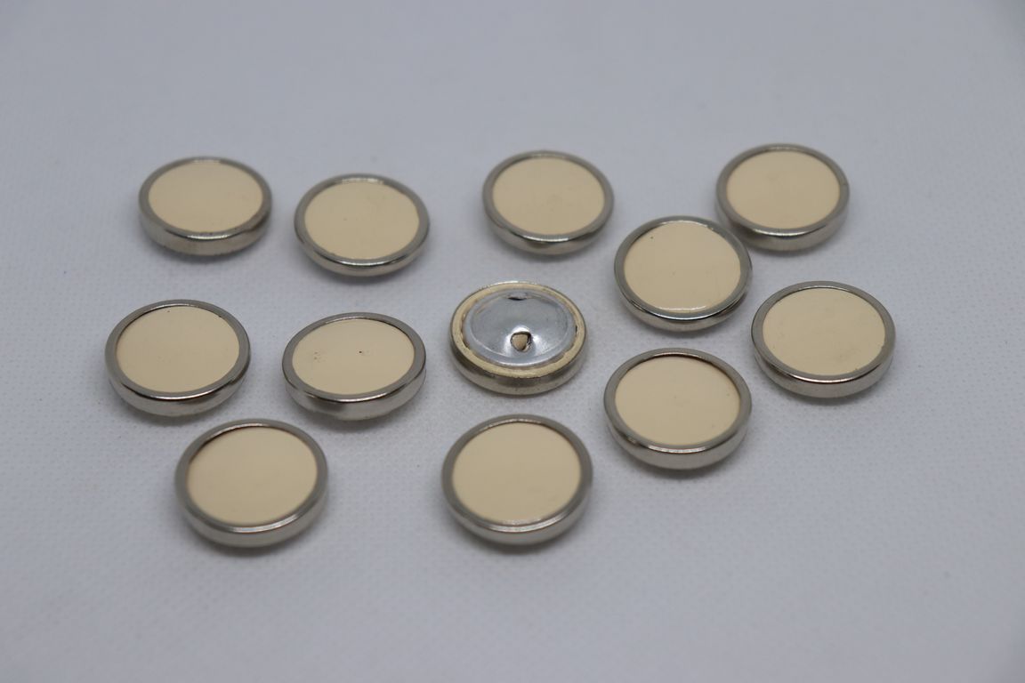 cream-colour-steel-ring-coat-button