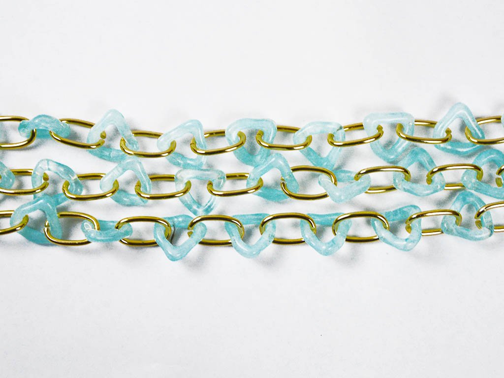 pastel-blue-white-triangular-acrylic-chains-1