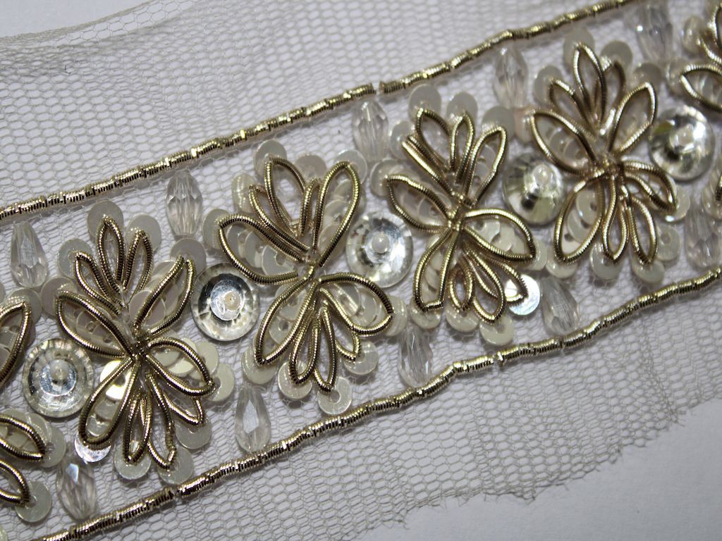 handwork-fancy-sequin-trim