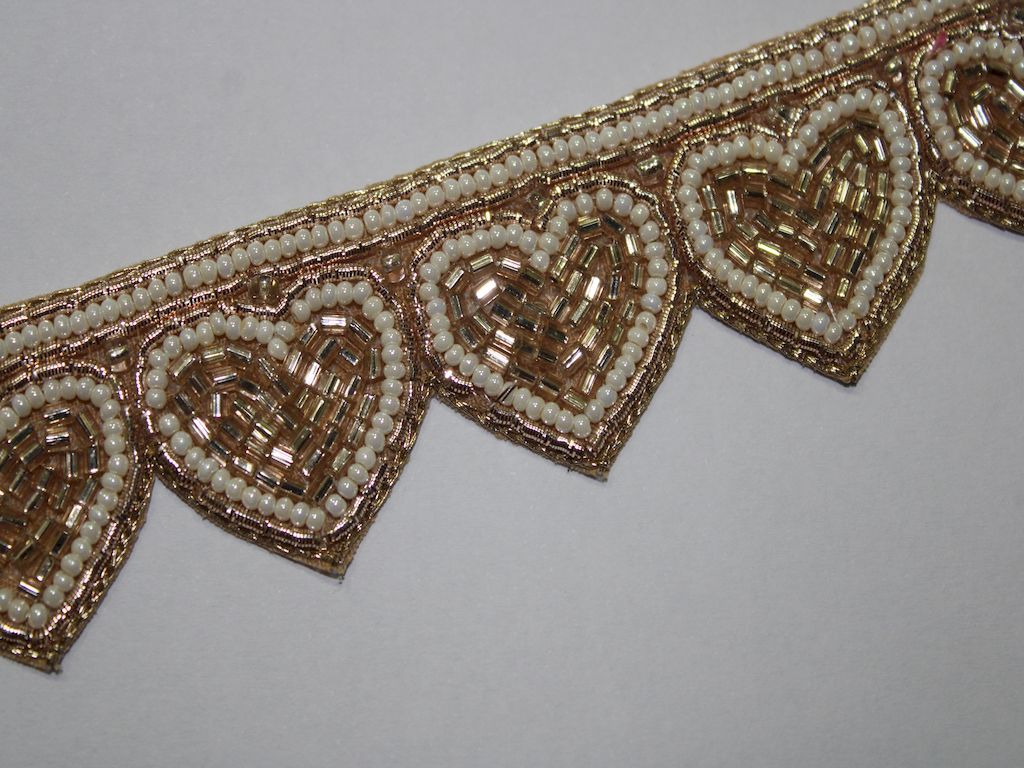 handwork-and-sequin-pearl-trim-5