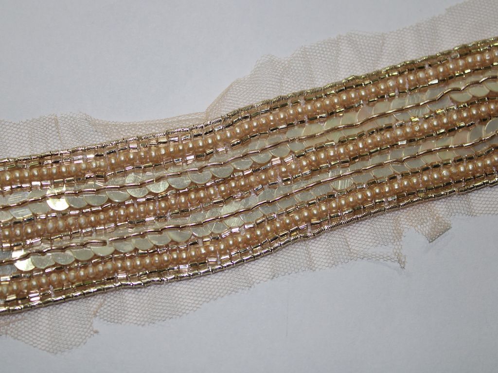 handwork-and-sequin-pearl-trim-6