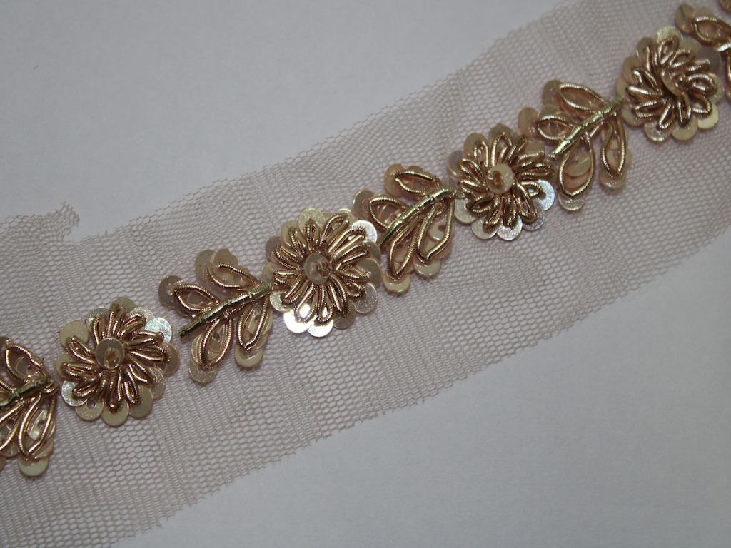 handwork-and-sequin-pearl-trim-14