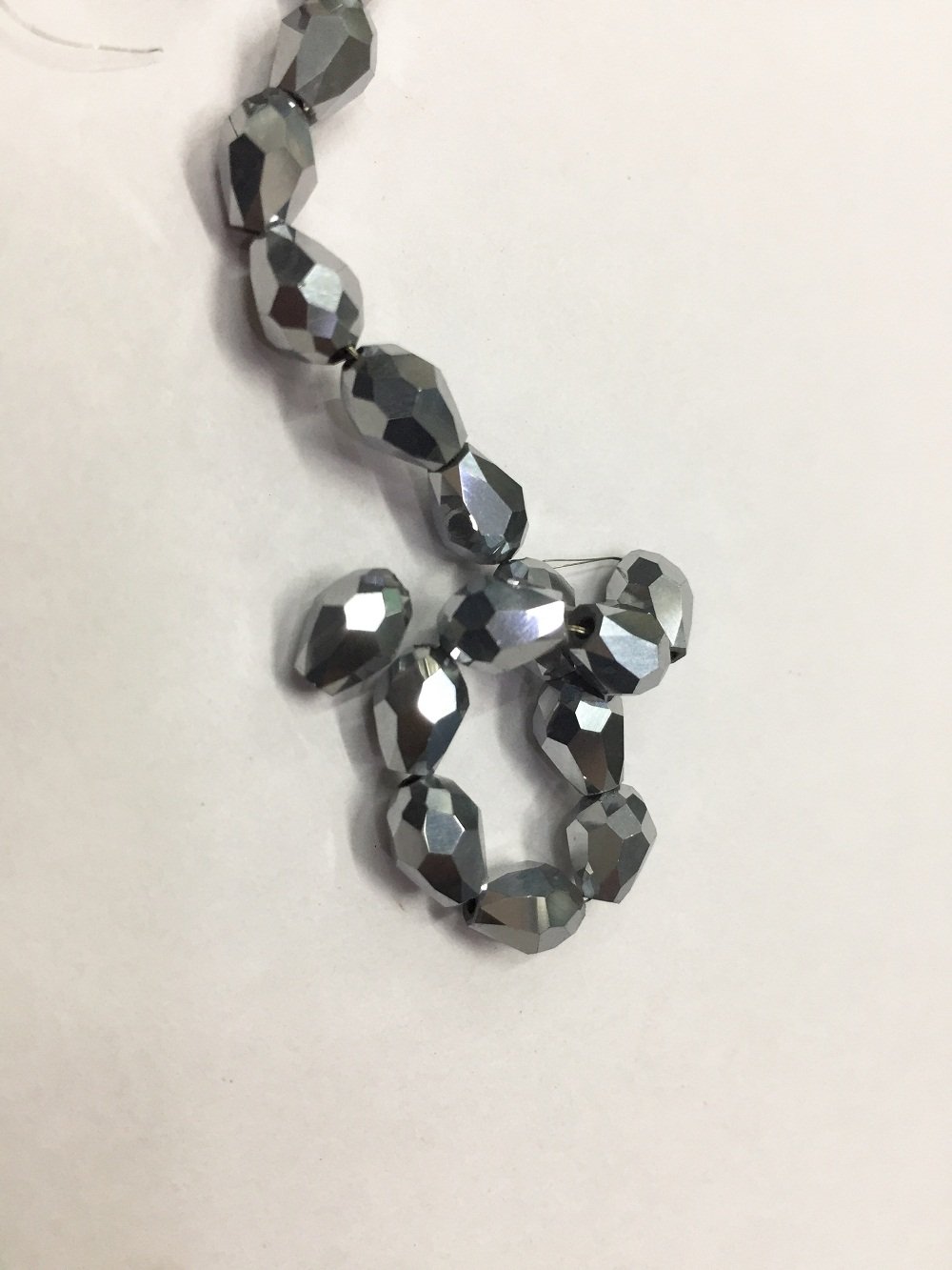 metallic-silver-drop-shaped-crystal-glass-beads