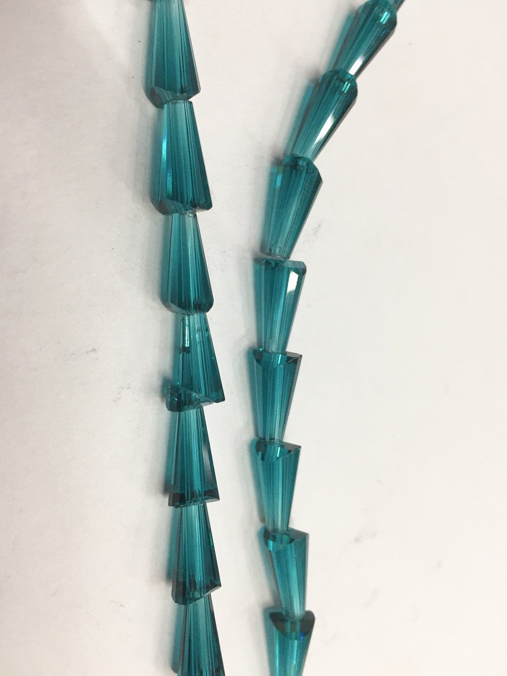 sea-green-transparent-pencil-shaped-crystal-glass-beads