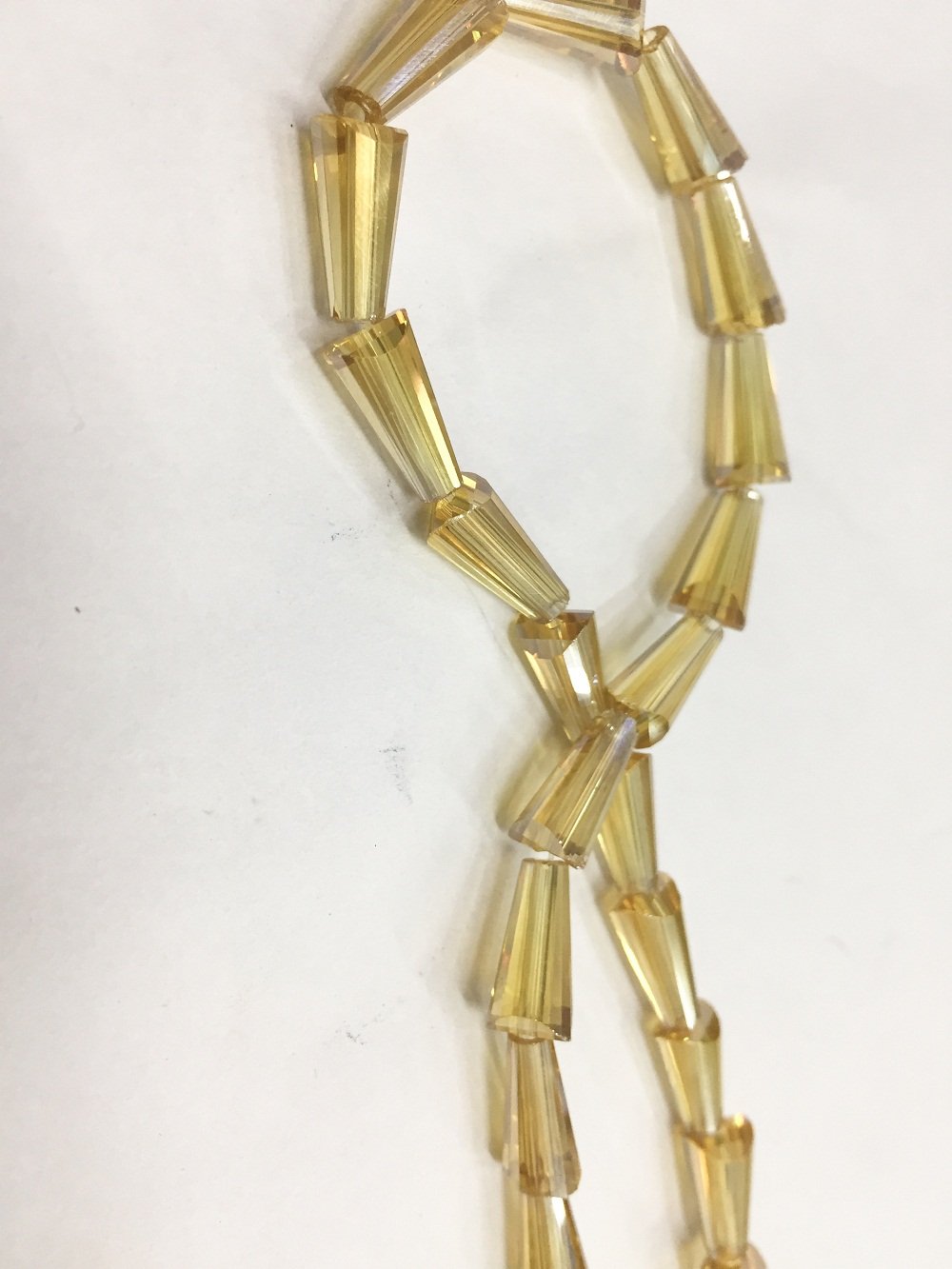 light-golden-transparent-pencil-shaped-crystal-glass-beads-2