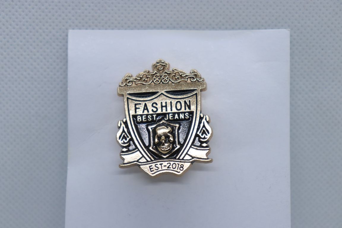 fashion-skull-imitation-jewellery-lapel-pin