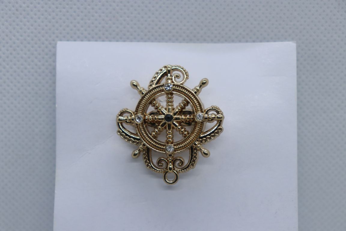 gold-wheel-with-white-stone-imitation-jewellery-lapel-pin