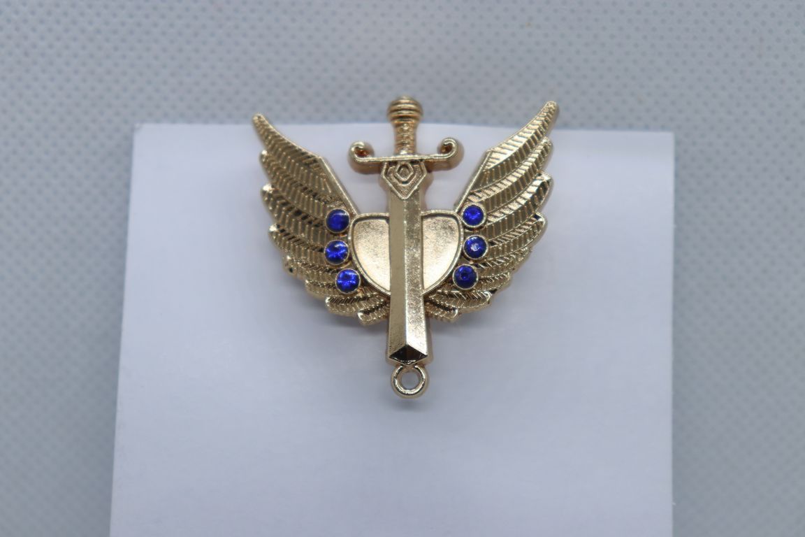 golden-heart-and-sword-with-blue-stones-imitation-jewellery-lapel-pin