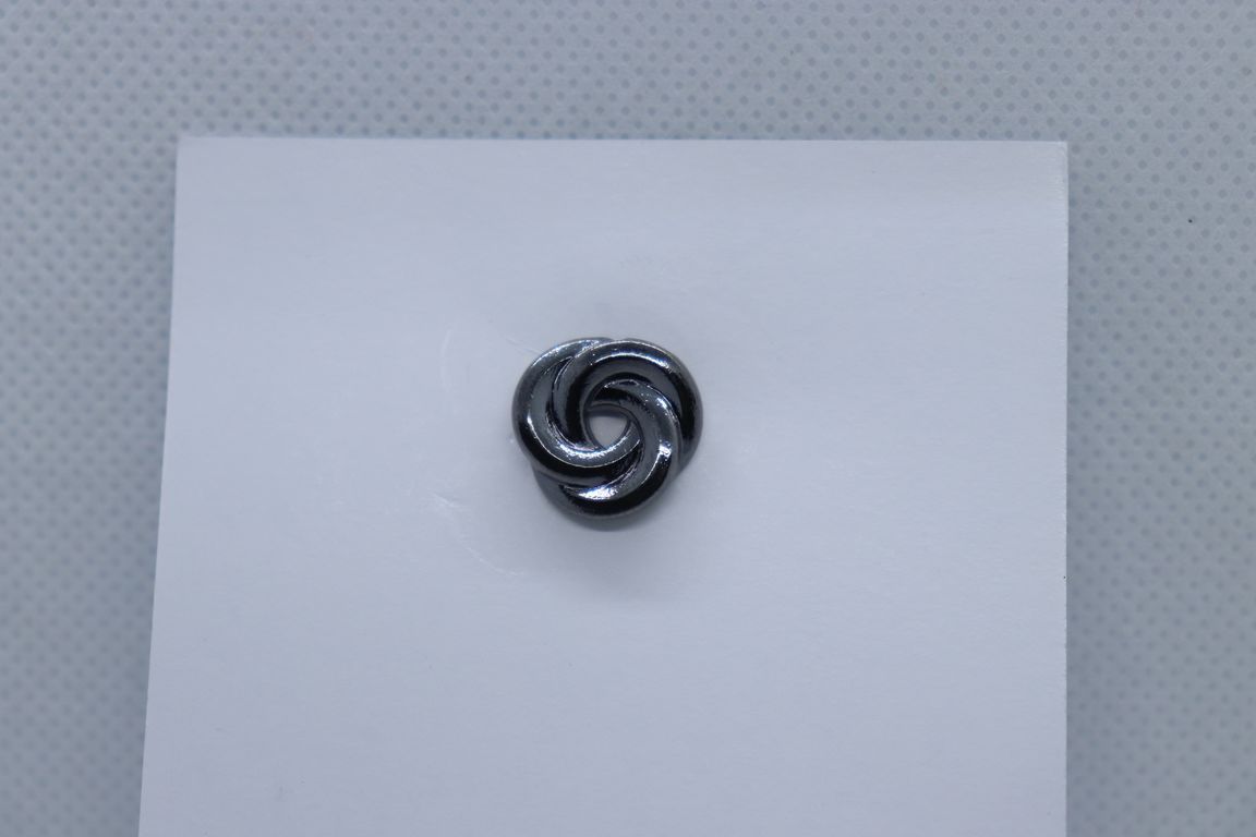 circular-design-imitation-jewellery-lapel-pin