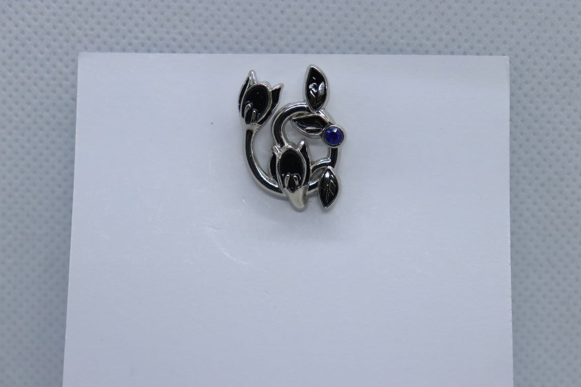 silver-flower-with-blue-stone-imitation-jewellery-lapel-pin