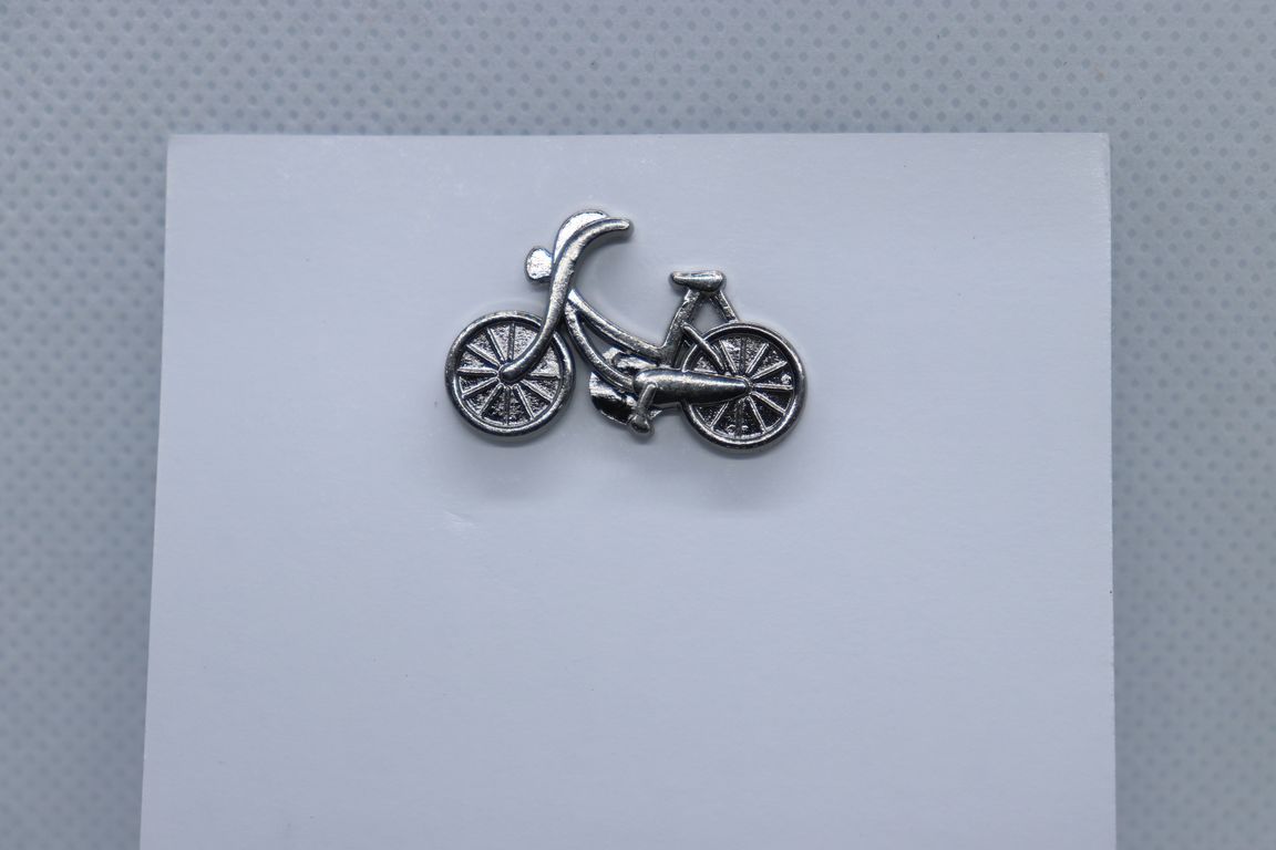 silver-cycle-imitation-jewellery-lapel-pin