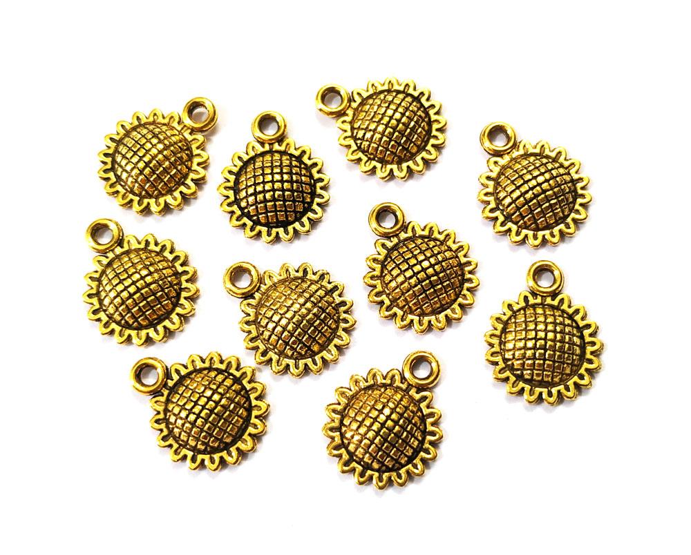 antique-golden-flower-charms