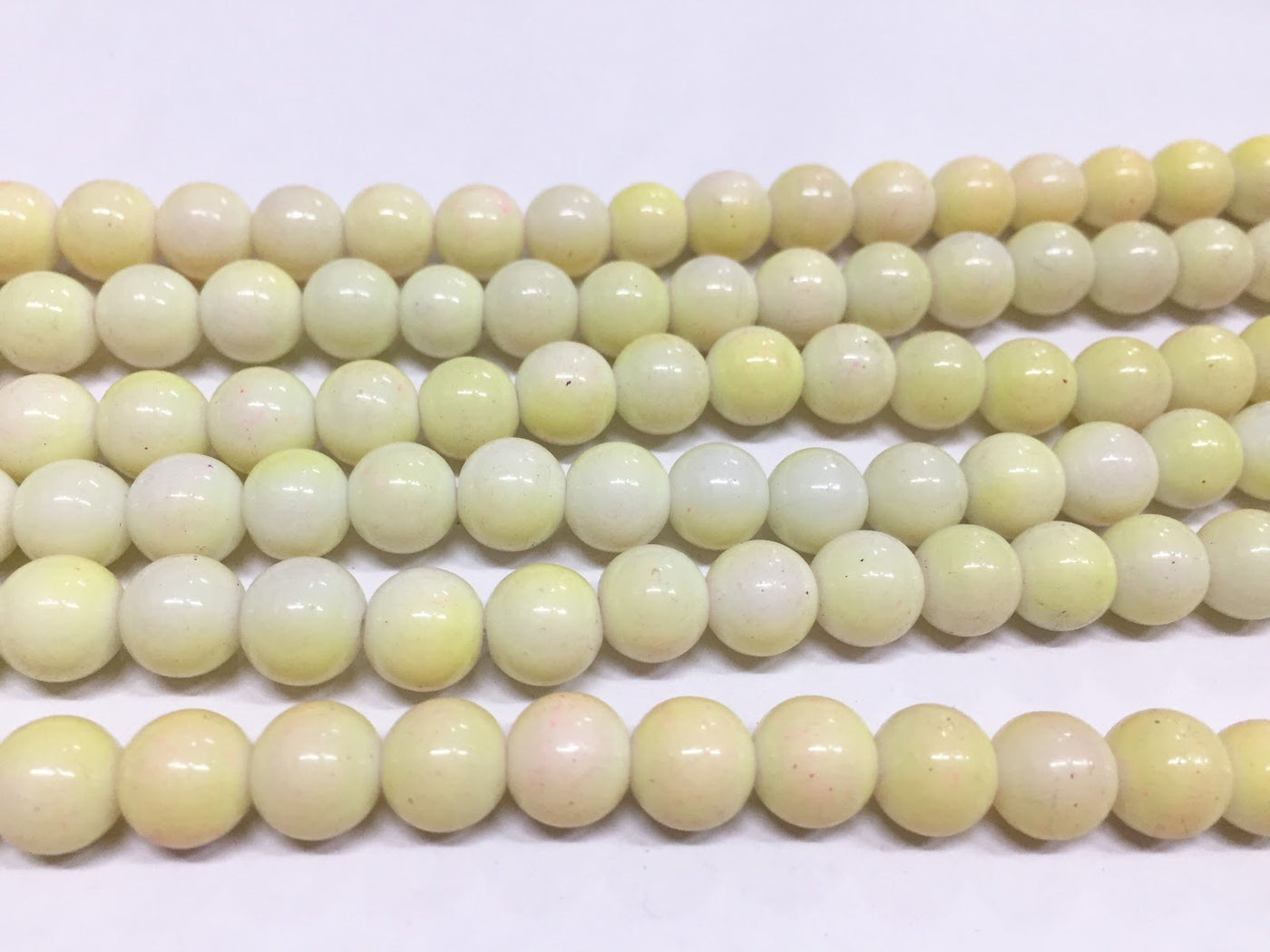 white-spherical-glass-beads-10mm