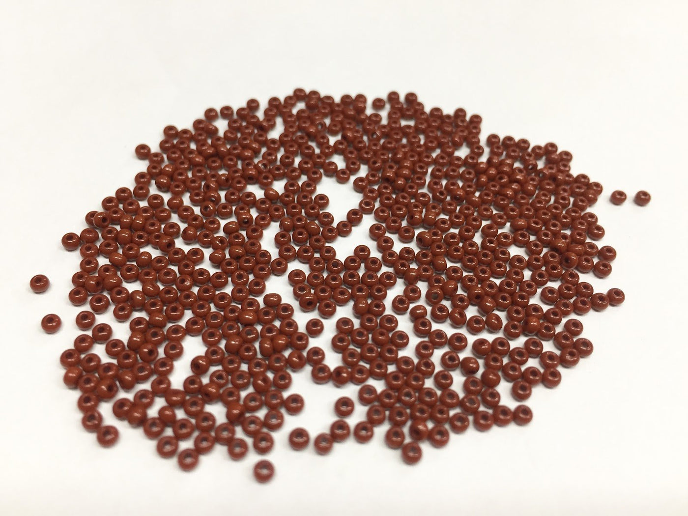 preciosa-maroon-opaque-round-rocaille-seed-beads