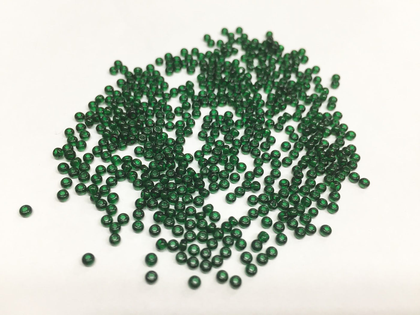 preciosa-light-green-transparent-round-rocaille-seed-beads