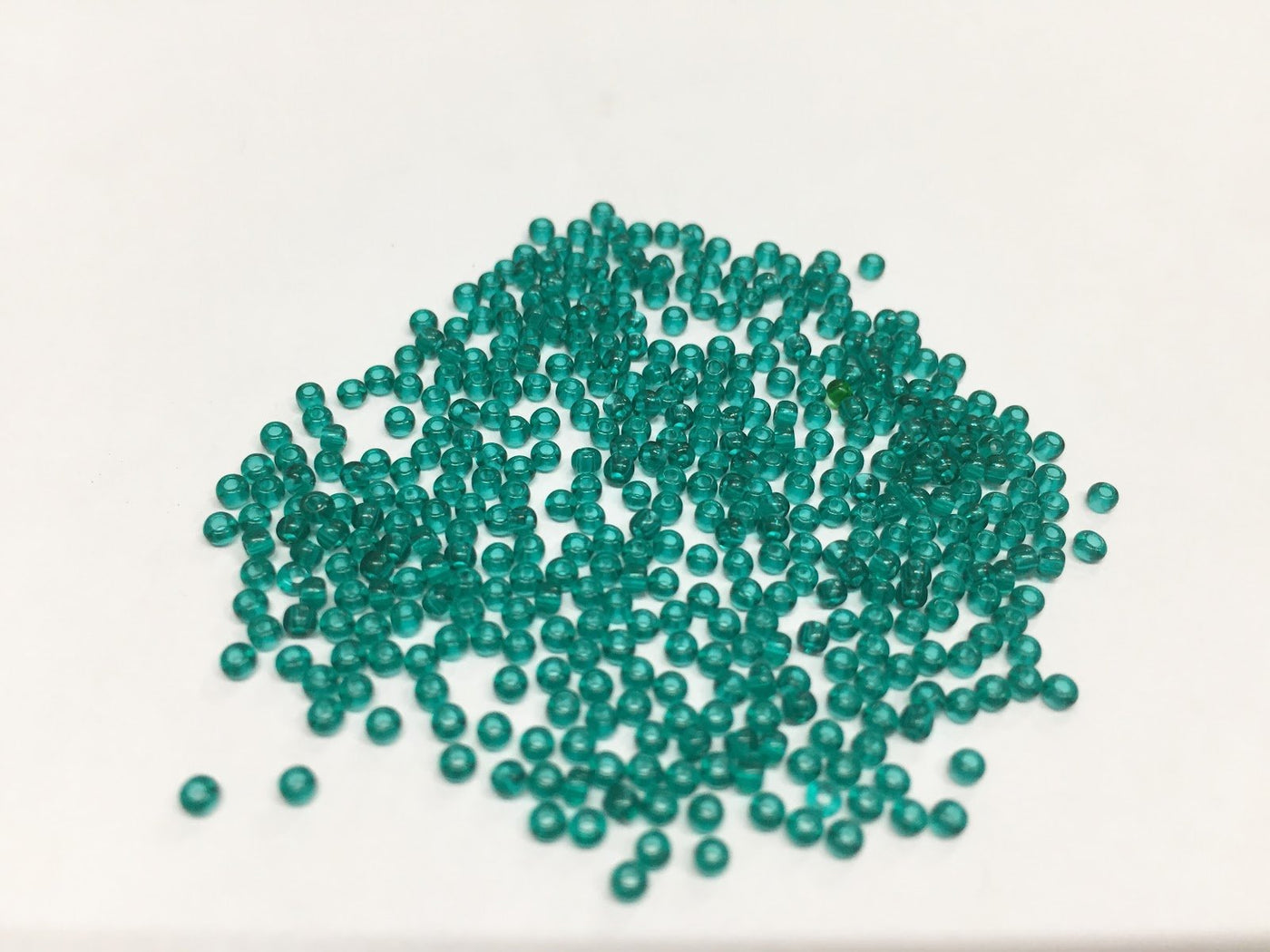 preciosa-sea-green-transparent-round-rocaille-seed-beads