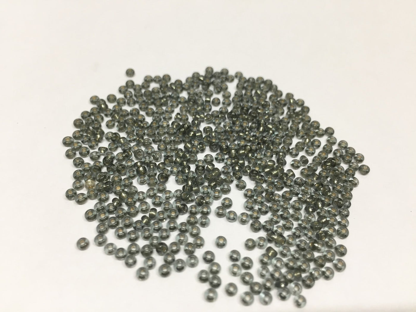 preciosa-grey-silverline-round-rocaille-seed-beads