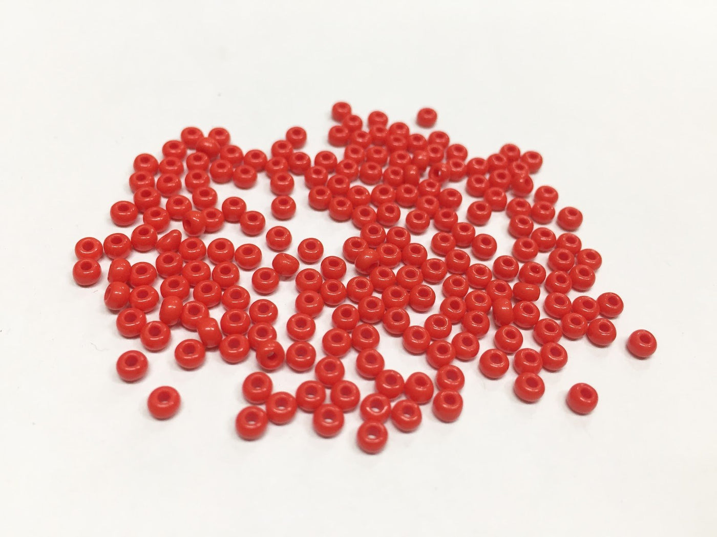 preciosa-red-opaque-round-rocaille-seed-beads-1