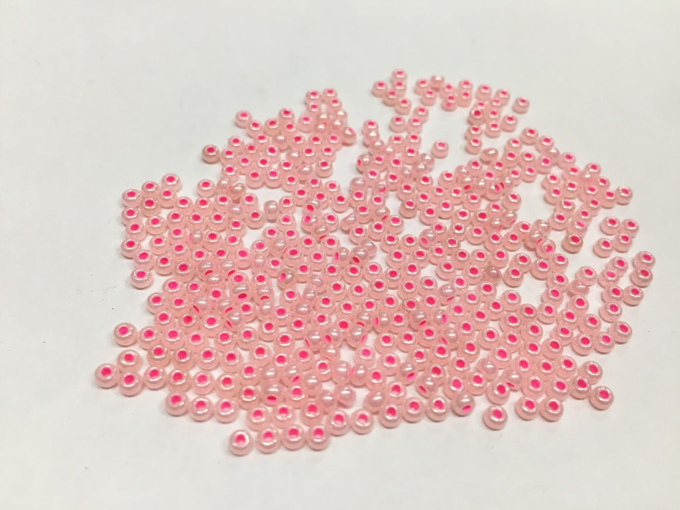 preciosa-dark-pink-inside-round-rocaille-seed-beads