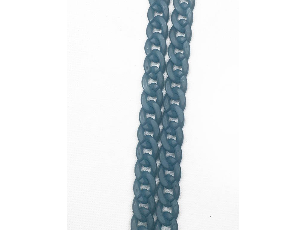 deep-blue-transparent-plastic-chains