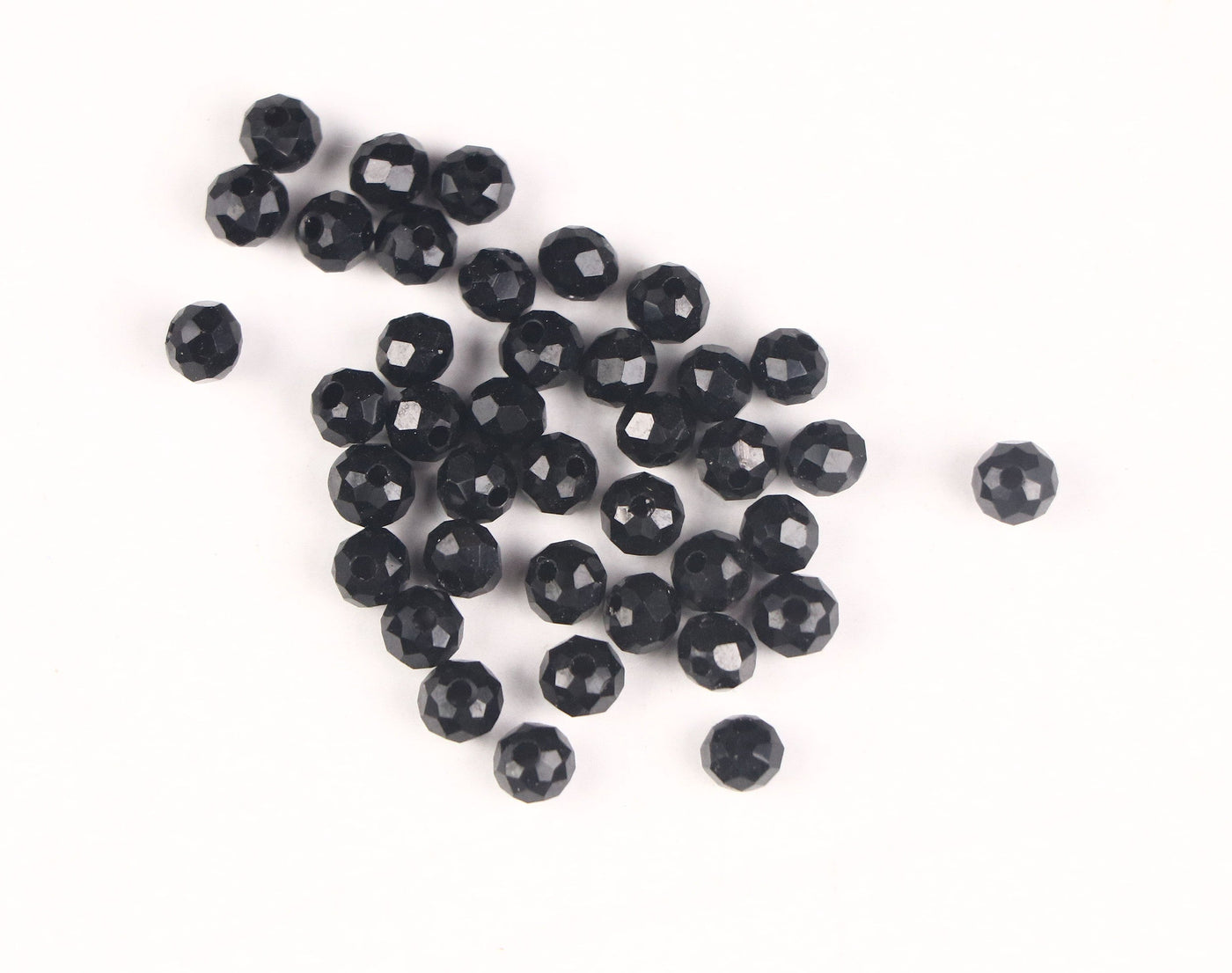 faceted-spherical-glass-beads-8-mm