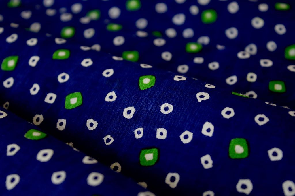blue-green-abstract-bandhini-printed-pure-cotton-fabric