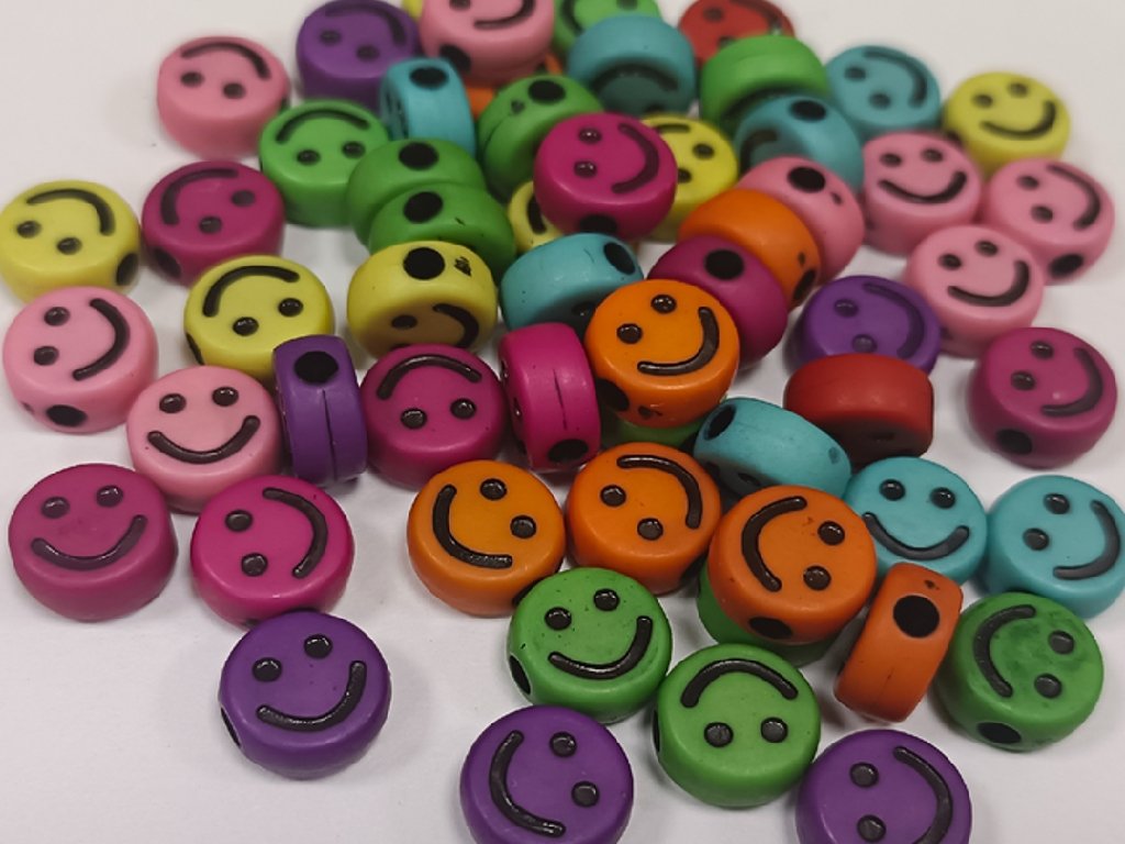 acrylic-beads-smiley-3