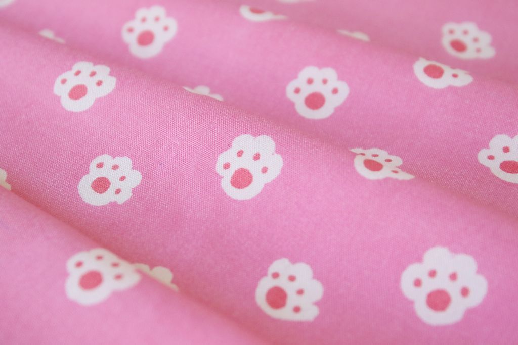 pink-white-paws-kids-print-pure-cotton-rayon-fabric