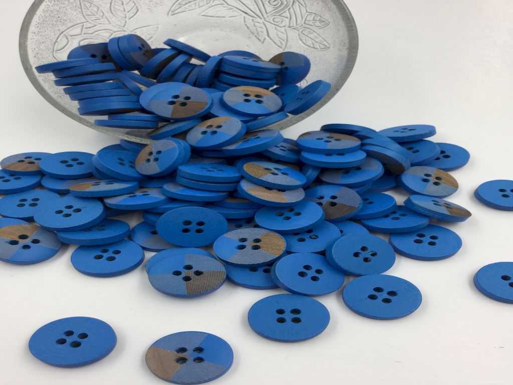 28l-blue-color-wooden-button-that-can-used-in-sewing-art-and-craft-and-many-more