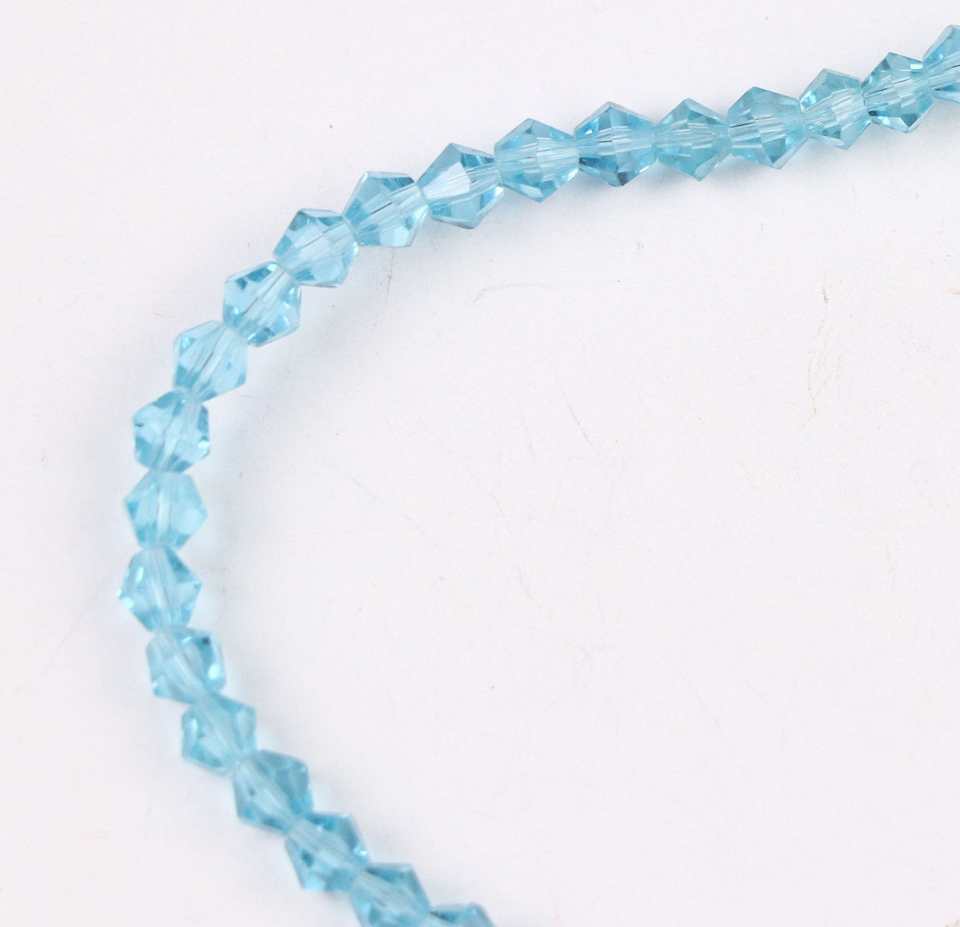 turquoise-faceted-glass-beads