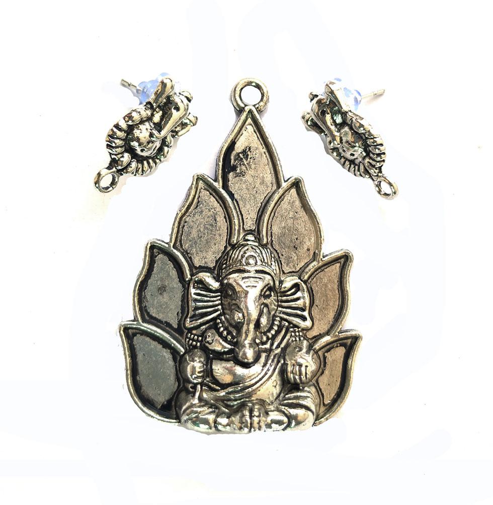 german-silver-ganesha-pendant-set