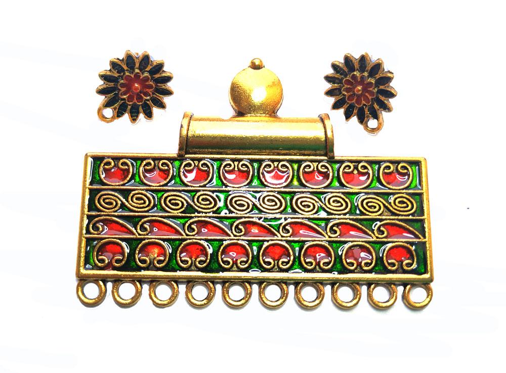 red-and-green-enamel-pendant-with-studs