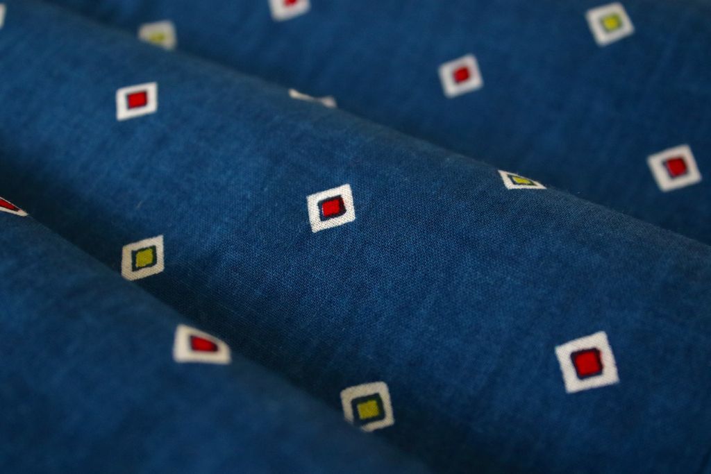 navy-blue-red-olive-geometric-printed-pure-cotton-fabric