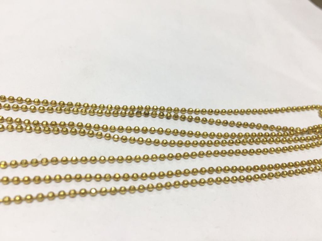 golden-metal-ball-chain