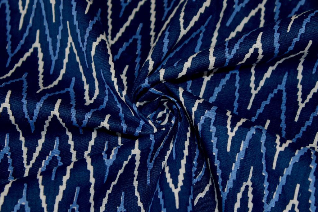 navy-blue-white-chevron-printed-pure-cotton-fabric